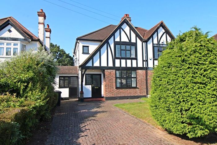 3 Bedroom Semi-Detached House For Sale In Pickhurst Rise, West Wickham, BR4
