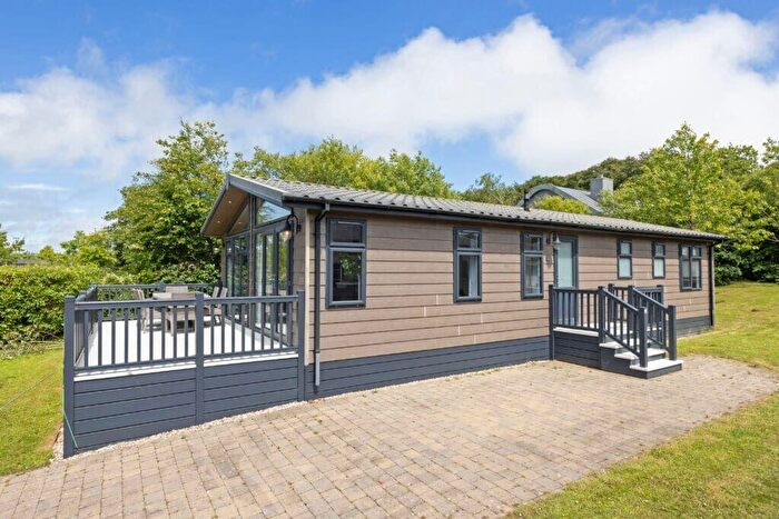 3 Bedroom Lodge For Sale In Axminster, Axminster, EX13