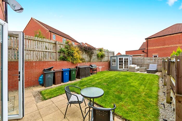 2 Bedroom Semi-Detached House For Sale In Staith Lane, Mapplewell, Barnsley, S75