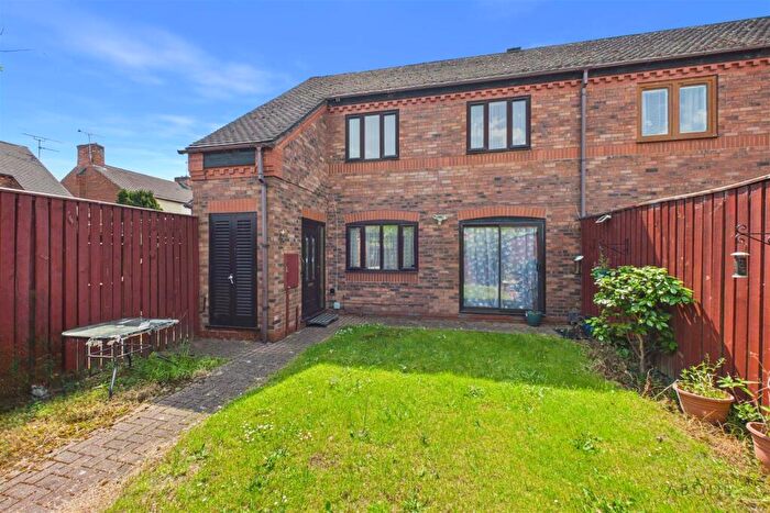 2 Bedroom Semi-Detached House For Sale In Orchard Park, Burton-On-Trent, DE14