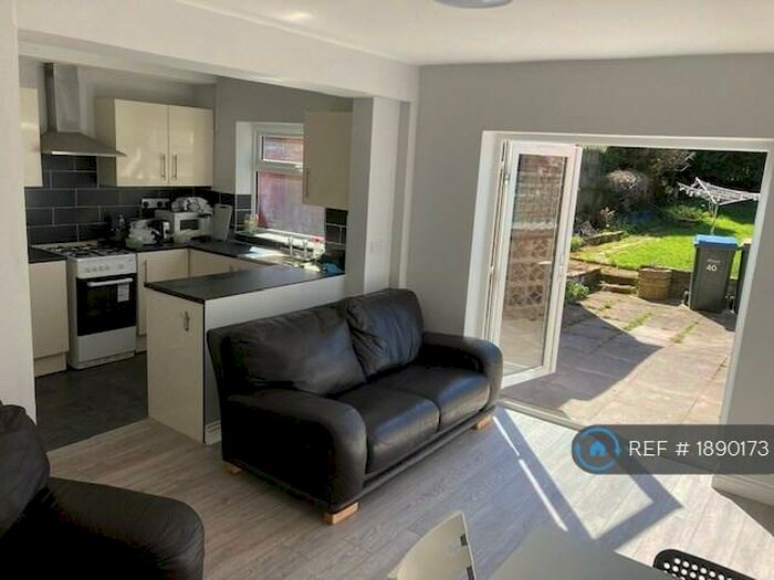 4 Bedroom Terraced House To Rent In Templar Avenue, Coventry, CV4