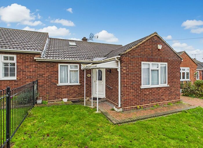 2 Bedroom Semi-Detached Bungalow For Sale In Priory Road, Stanford-Le-Hope, SS17