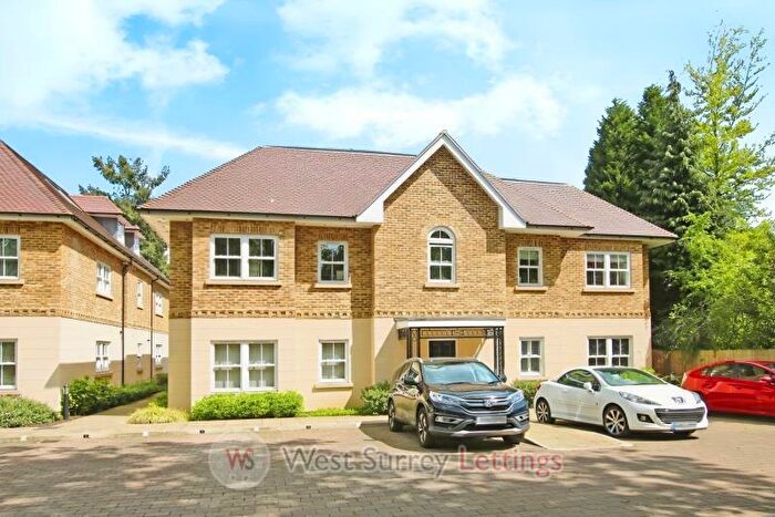 2 Bedroom Flat To Rent In Woodstock Court, Woodham, KT15
