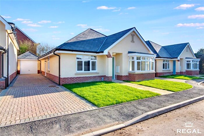 3 Bedroom Bungalow For Sale In Eleanor Gardens, Walworth Road, Picket Piece, SP11