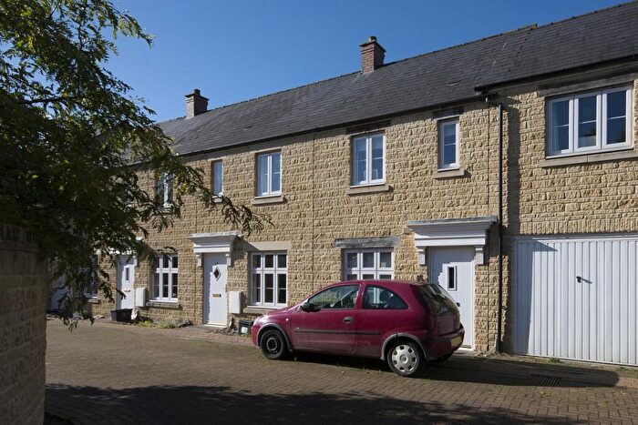 2 Bedroom Town House To Rent In Bathing Place Lane, Witney, OX28