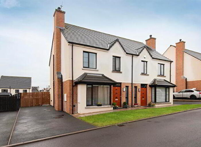 3 Bedroom Semi-Detached House For Sale In Bishops Green, Banbridge, BT32