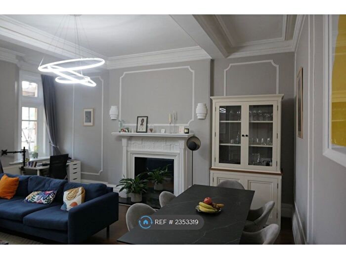 2 Bedroom Flat To Rent In Alexandra Court, London, W9