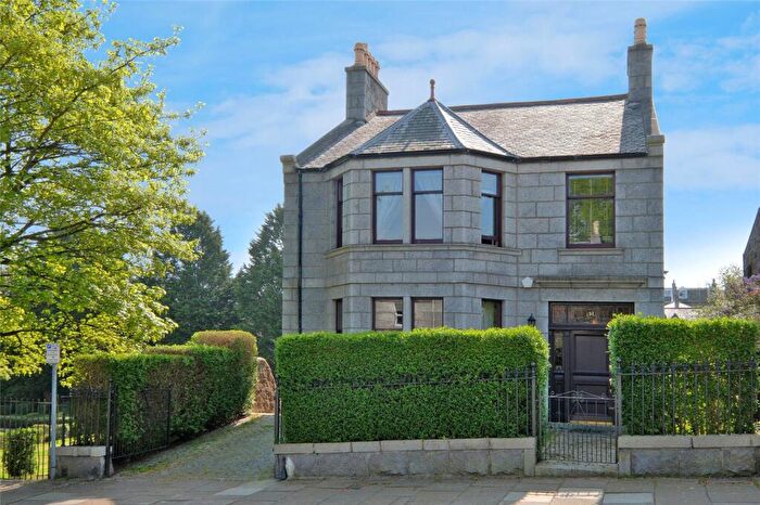 4 Bedroom Detached House For Sale In Albury Road, Ferryhill, Aberdeen, AB11