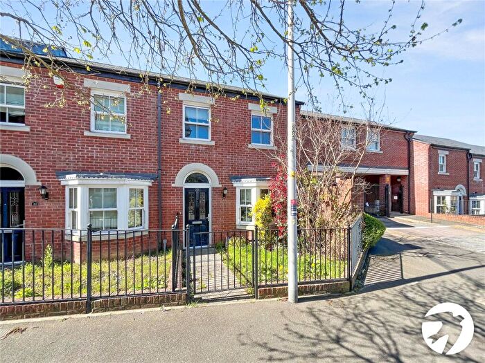 3 Bedroom Terraced House To Rent In Cazeneuve Street, Rochester, Kent, ME1