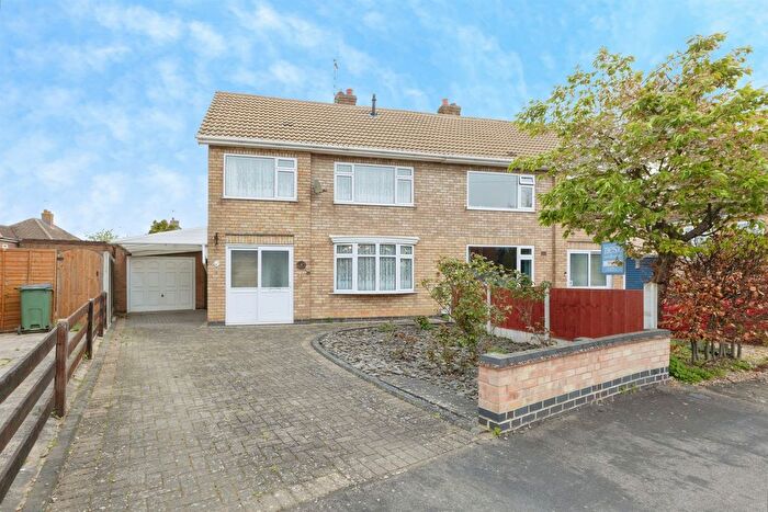 3 Bedroom Semi Detached House For Sale In Spinney Avenue, Countesthorpe, Leicester, LE8