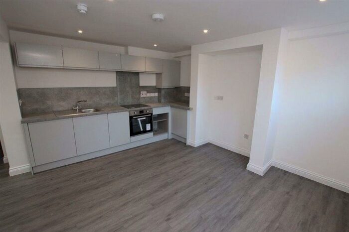 1 Bedroom Apartment To Rent In Queens Road, Reading, RG1