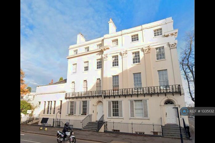 2 Bedroom Flat To Rent In The Townhouse, Leamington Spa, CV32