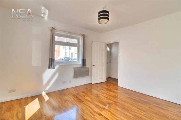 2 Bedroom Apartment To Rent In Great Knollys Street, Reading, RG1