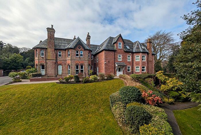 2 Bedroom Flat For Sale In Highgate Road, Altrincham, WA14