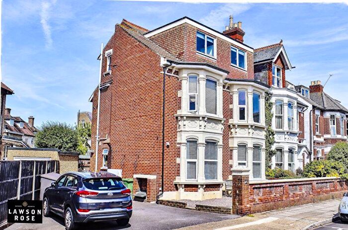 2 Bedroom Apartment For Sale In Whitwell Road, Southsea, PO4
