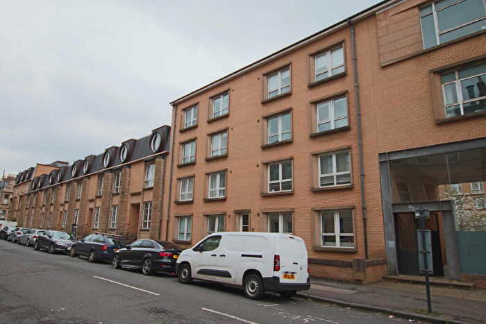 2 Bedroom Flat To Rent In Belmont Street, West End, G12