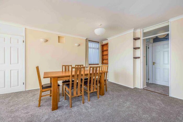 2 Bedroom Apartment To Rent In Eastern Villas Road, Southsea, PO4