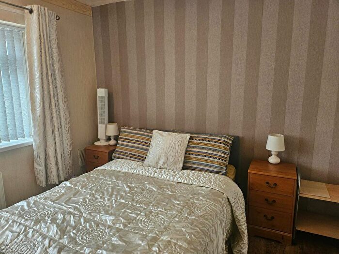 3 Bedroom End Of Terrace House For Sale In Lenham Walk, Manchester, M22