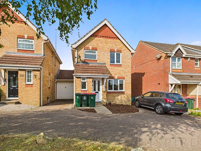 3 Bedroom Property To Rent In Boleyn Close, Maidenbower, RH10