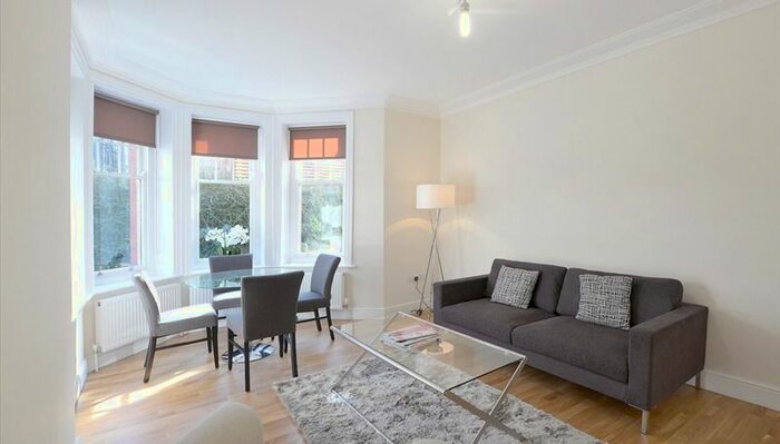 1 Bedroom Flat To Rent In Hamlet Gardens, King Street, Ravenscourt Park, London, Greater London, W6