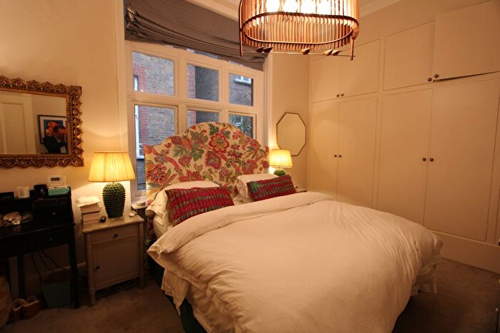 2 Bedroom Flat To Rent In Webber Street, London, SE1