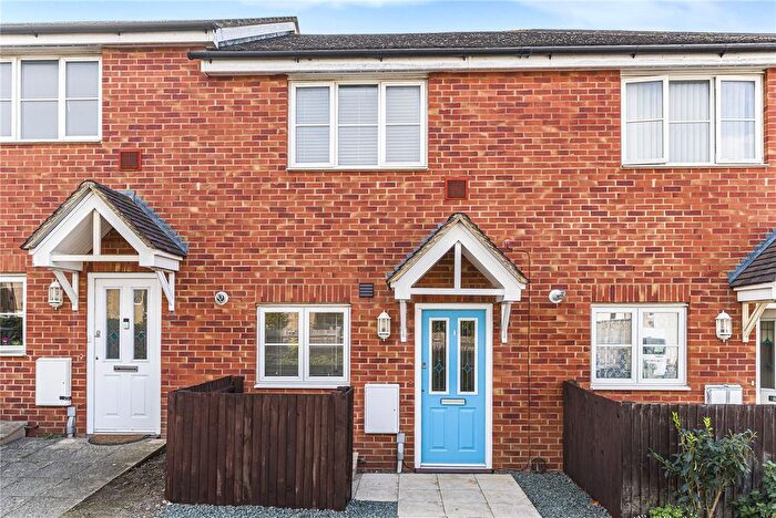 2 Bedroom Terraced House For Sale In Fairfax Court, Dartford, Kent, DA1