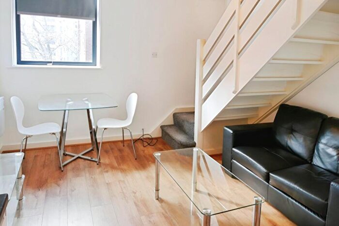 1 Bedroom Flat To Rent In The Chandlers, The Calls, Leeds, Yorkshire, LS2