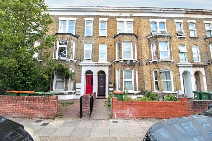 3 Bedroom Flat For Sale In First & Second Floor Flat, Carnarvon Road, London, E15
