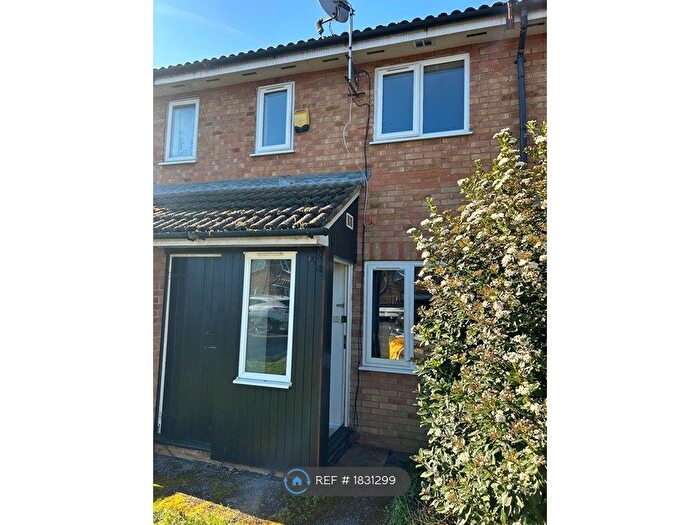 1 Bedroom Terraced House To Rent In Penn Road, Slough, SL3