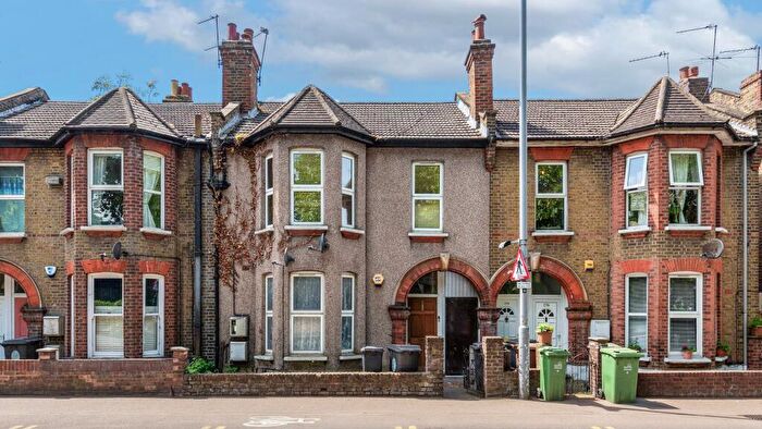 1 Bedroom Flat For Sale In Markhouse Road, Walthamstow, London, E17