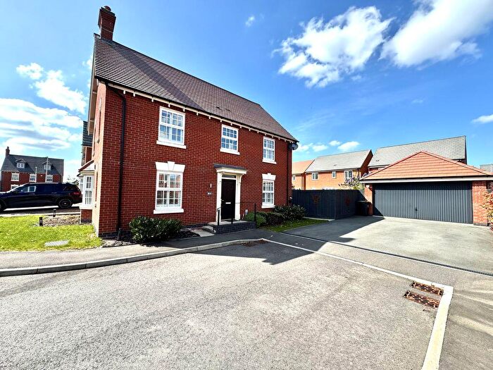 4 Bedroom Detached House For Sale In Gilliflower Way, Nuneaton, CV11