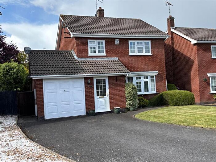 3 Bedroom Detached House For Sale In Foresters Close, Glenfield, LE3