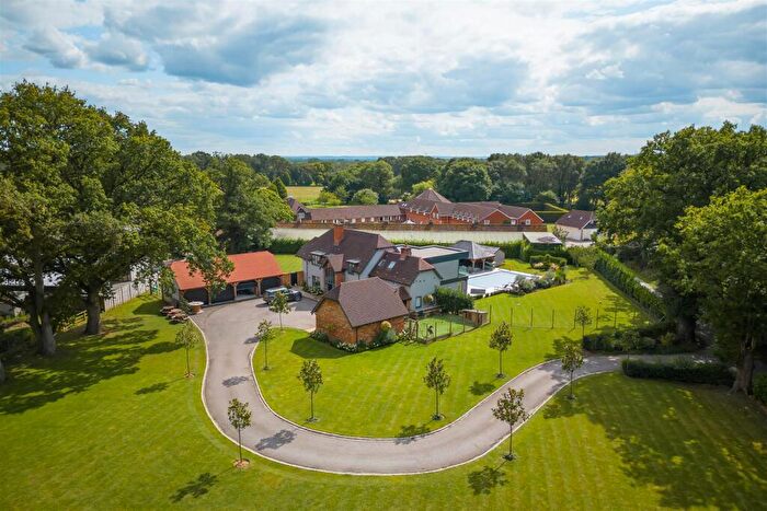 4 Bedroom Detached House For Sale In Windlesham, GU20