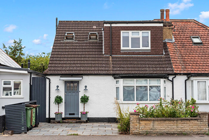 3 Bedroom Semi-Detached Bungalow For Sale In Brinkley Road, Worcester Park, KT4