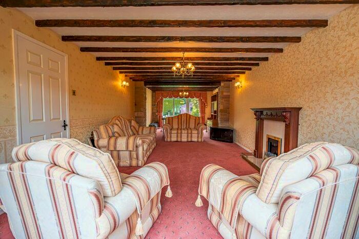4 Bedroom Detached House For Sale In Bolingbroke Road, Cleethorpes, DN35