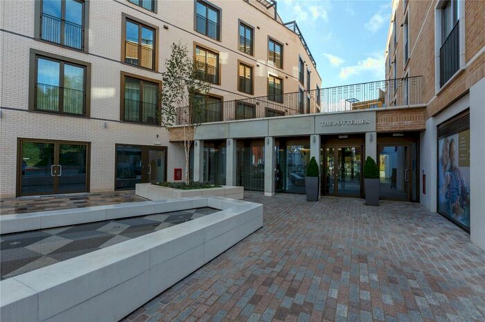 2 Bedroom Flat To Rent In The Potteries, Linden Park Road, Tunbridge Wells, Kent, TN2