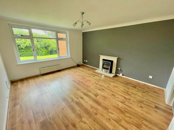 2 Bedroom Flat To Rent In The Gables, The Southra, Dinas Powys, CF64