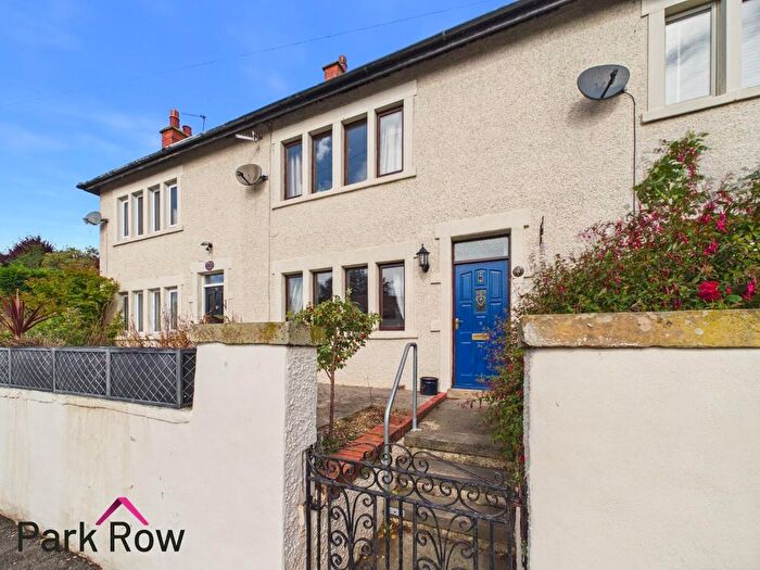 2 Bedroom Cottage For Sale In Leeds Road, Barwick In Elmet, Leeds, LS15