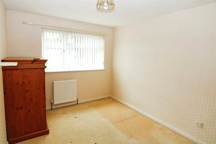 3 Bedroom Terraced House For Sale In Dorchester Road, Bransholme, Hull, HU7