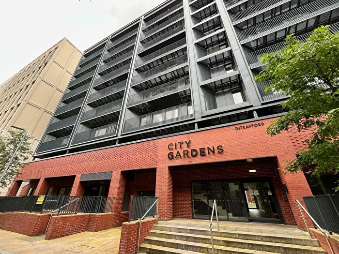 2 Bedroom Flat To Rent In City Gardens, Spinners Way, Manchester, M15