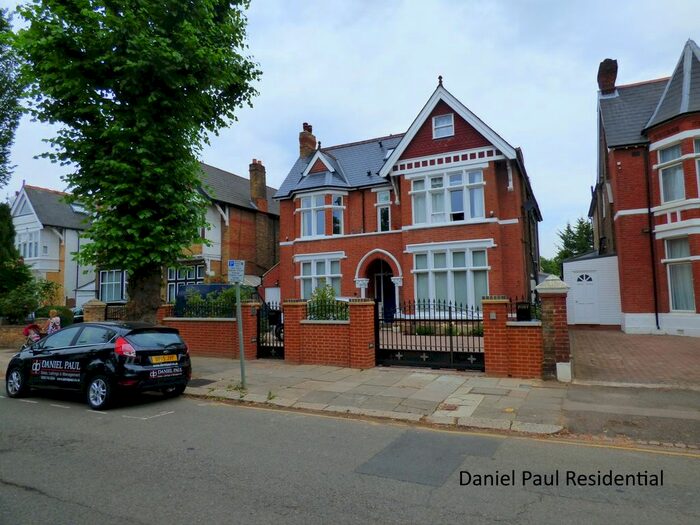 1 Bedroom Flat To Rent In Hamilton Road, Ealing, W5