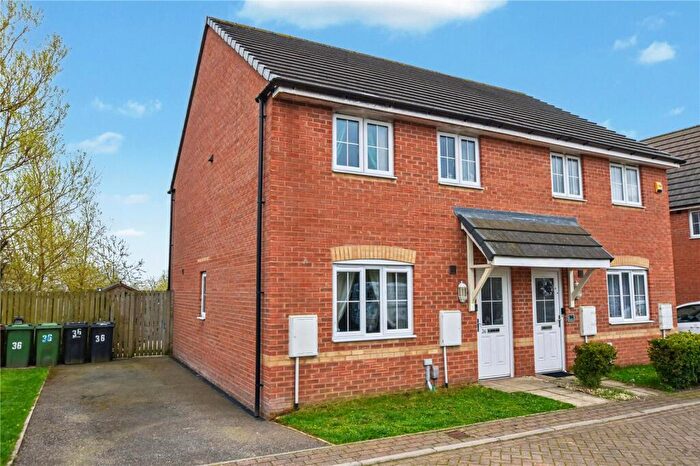 3 Bedroom Semi Detached House For Sale In Fergusson Walk, Morley, Leeds, West Yorkshire, LS27