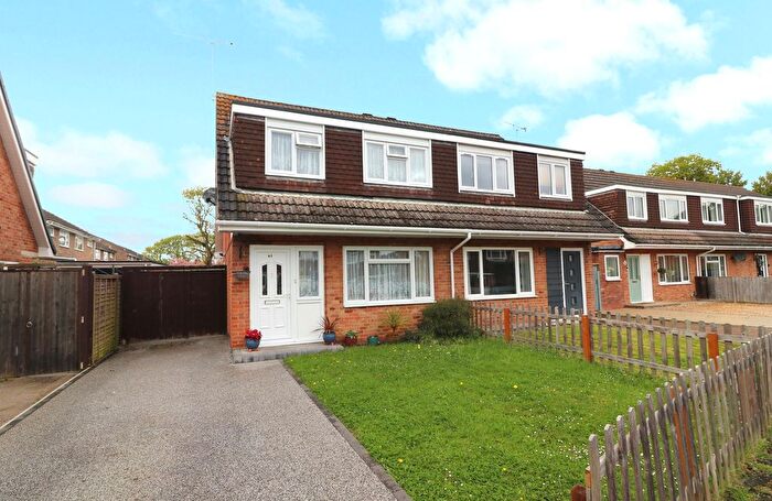3 Bedroom Semi-Detached House For Sale In Crusader Road, Hedge End, SO30