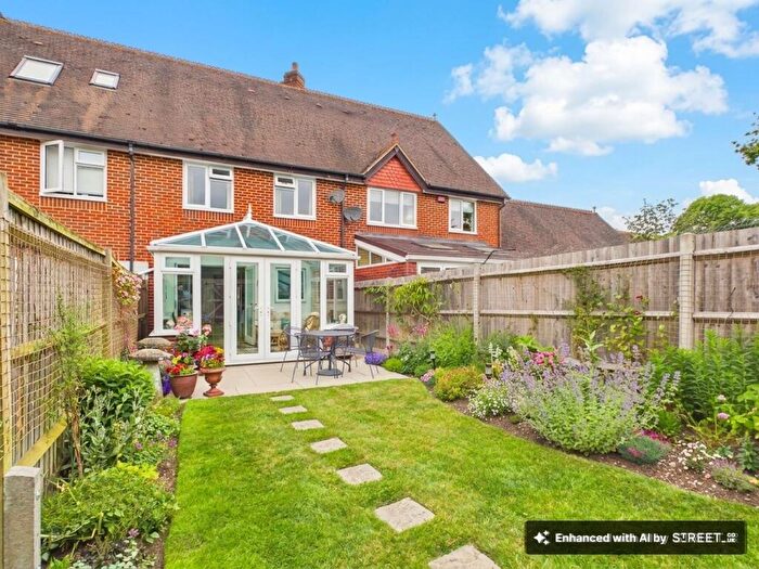 3 Bedroom Terraced House For Sale In Tudor Close, Bramley, RG26