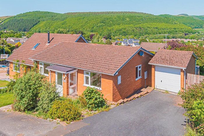 3 Bedroom Semi-Detached Bungalow For Sale In Rockes Meadow, Knighton, LD7