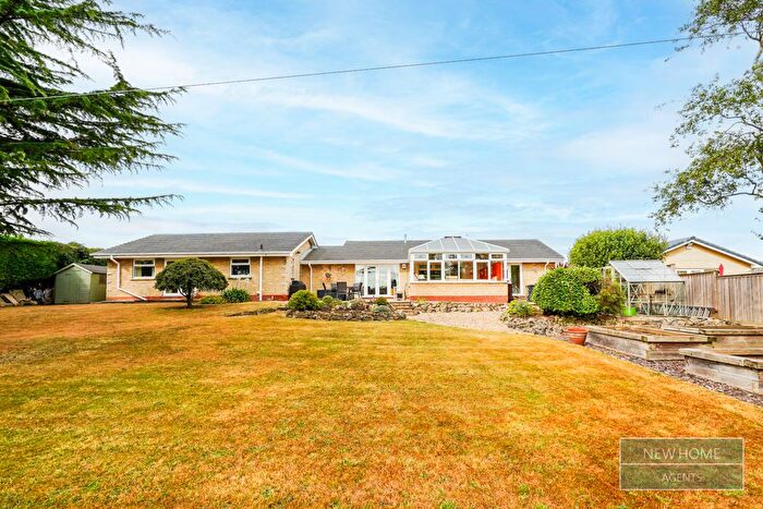 3 Bedroom Bungalow For Sale In Lingodell Close, Laughton, Sheffield, S25