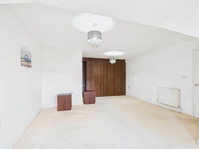 3 Bedroom Flat For Sale In Hooper Court, Gresham Road, Staines-Upon-Thames, Surrey, TW18