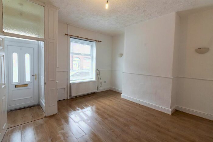 2 Bedroom Property To Rent In Raper Street, Oldham, OL4