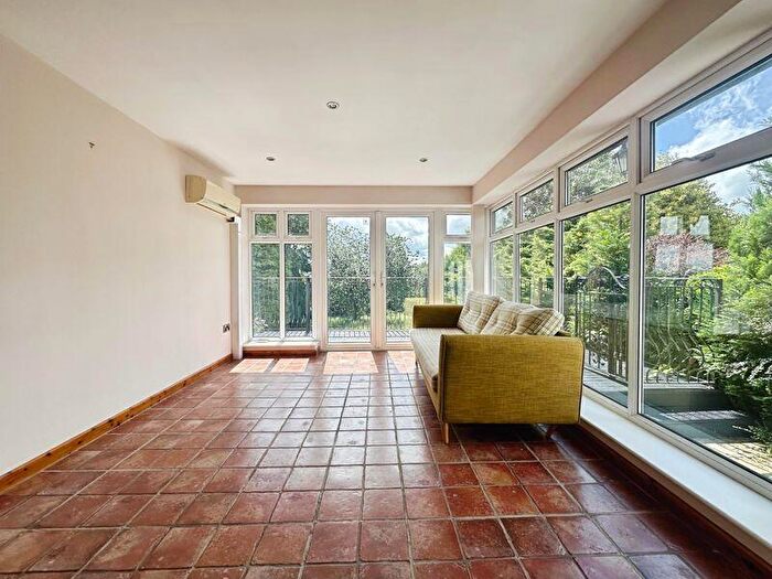 4 Bedroom Detached House For Sale In Summit Close, Bury, BL9