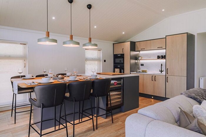 3 Bedroom Park Home For Sale In Roydon Marina Village, Roydon, CM19